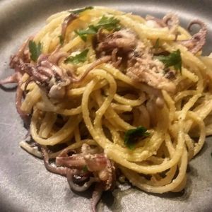 Claudia - Spaghetti alla carbonara e calamari