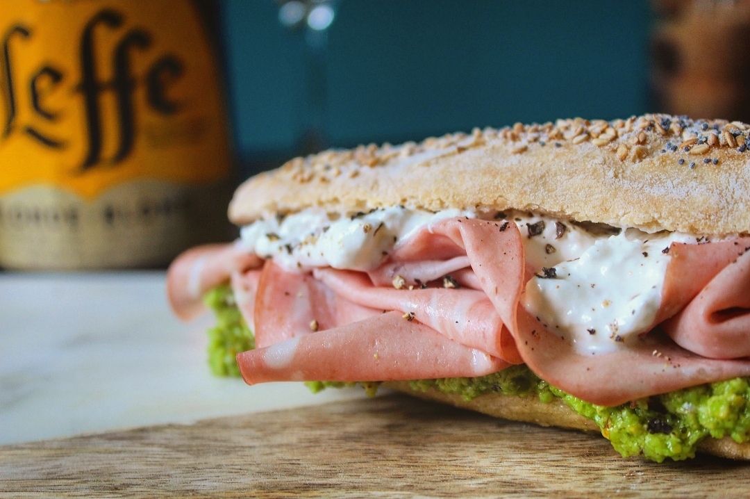 Ciabattina Croccante Con Pesto Di Fave E Pistacchi Con Mortadella E Stracciatella Il Gusto Di Andre